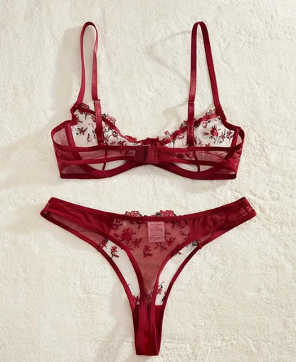 Rosa Encantada – Set de Lencería Bordada