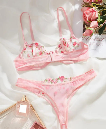 Rosa Encantada – Set de Lencería Bordada