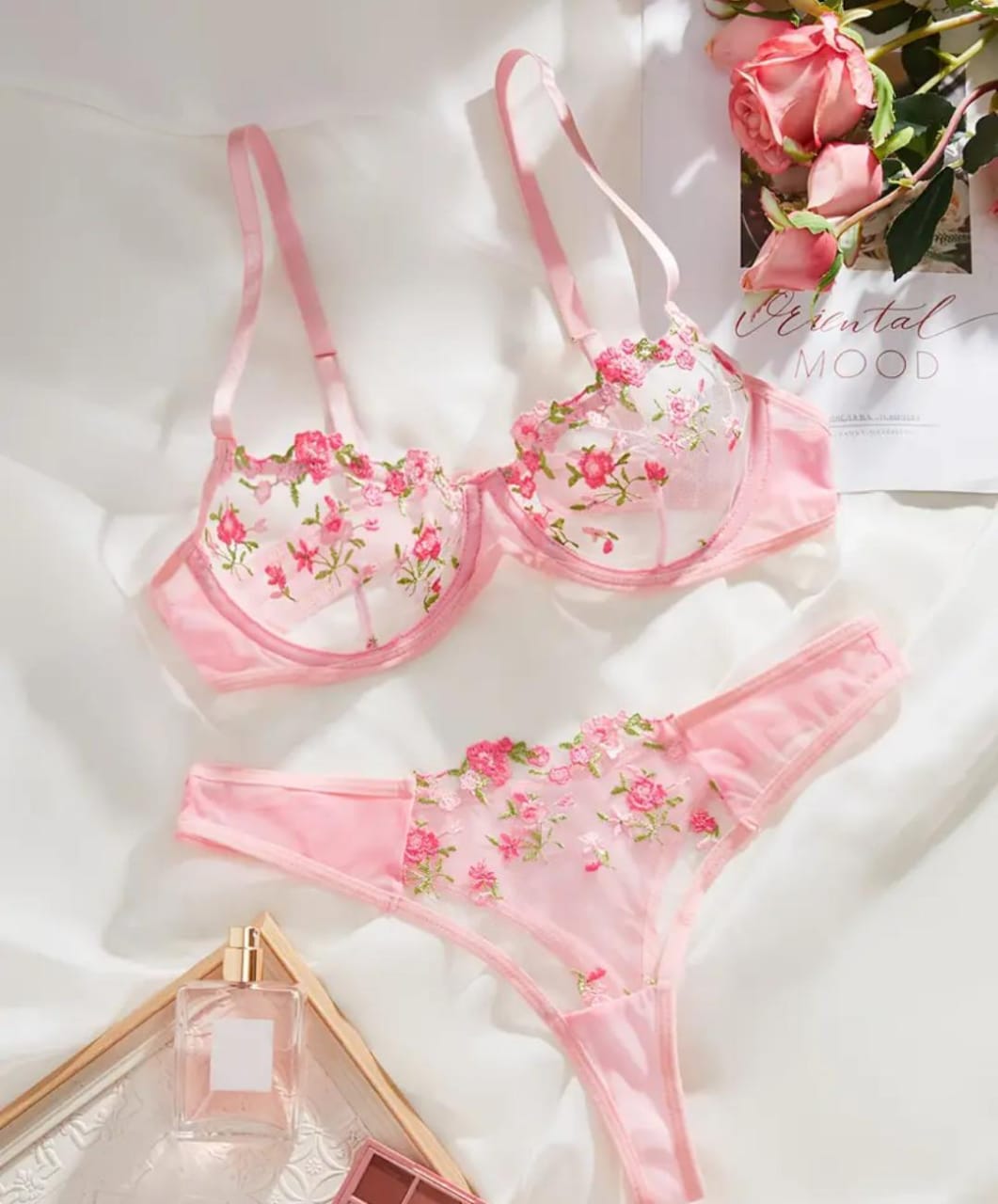 Rosa Encantada – Set de Lencería Bordada