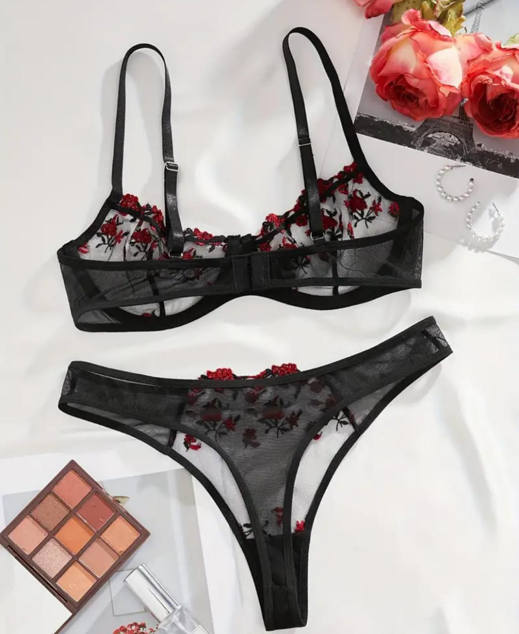 Rosa Encantada – Set de Lencería Bordada