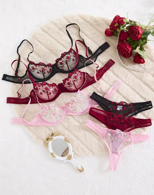 Rosa Encantada – Set de Lencería Bordada